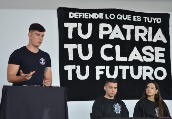 juventud-combativa-rodea-el-congreso-patria-clase-futuro
