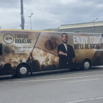 Enrique Riquelme aparece con cuatro autobuses en la final de la Champions