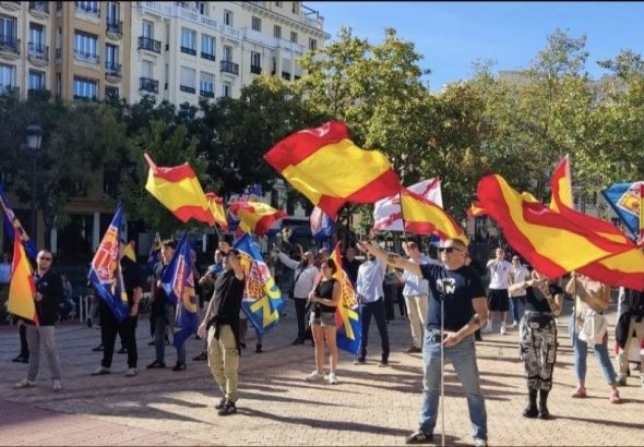 Democracia Nacional celebró el 12 de octubre en el centro de Madrid con una buena asistencia de militantes patriotas
