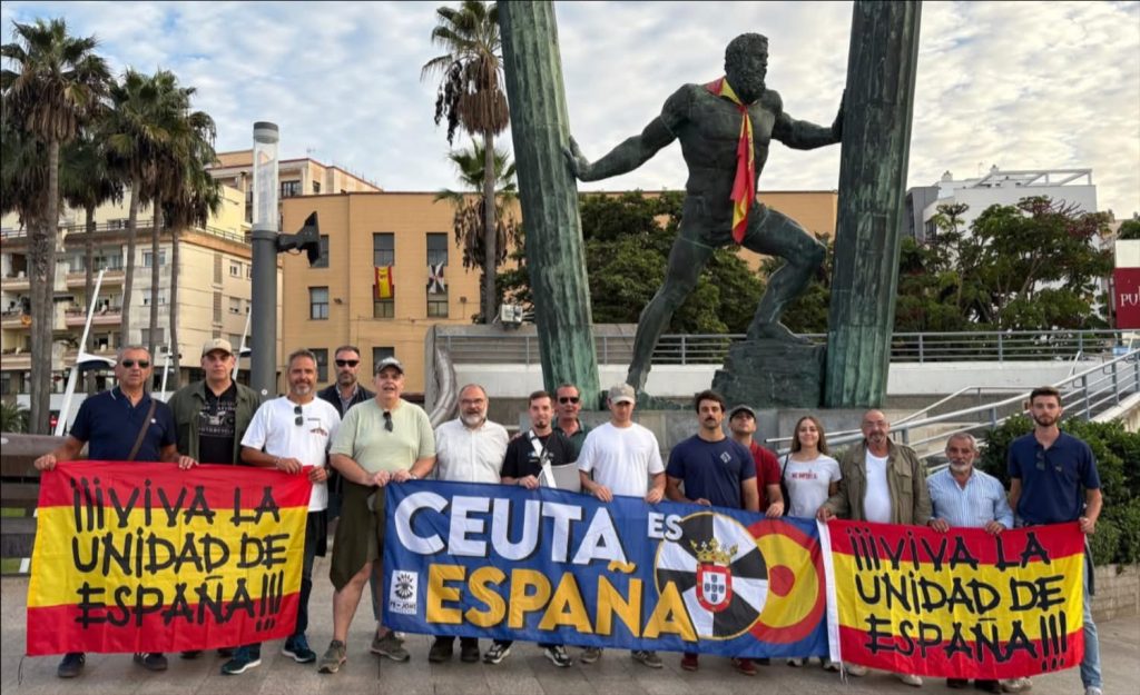 Militantes de Falange Española de las JONS acuden a Ceuta el día de la Hispanidad