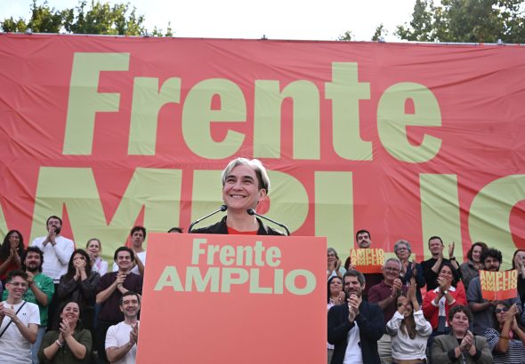 El Frente Amplio no suma nada en las encuestan electorales y VOX consigue duplicar sus escaños