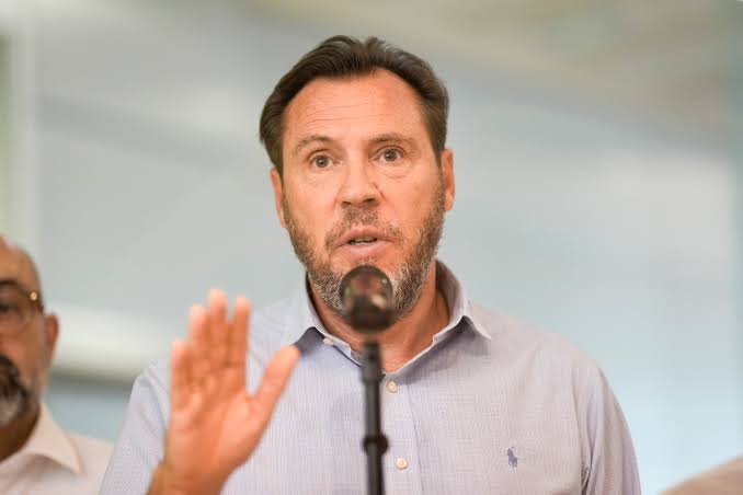 Oscar Puente dice que está sufriendo un calvario por eso no dimite