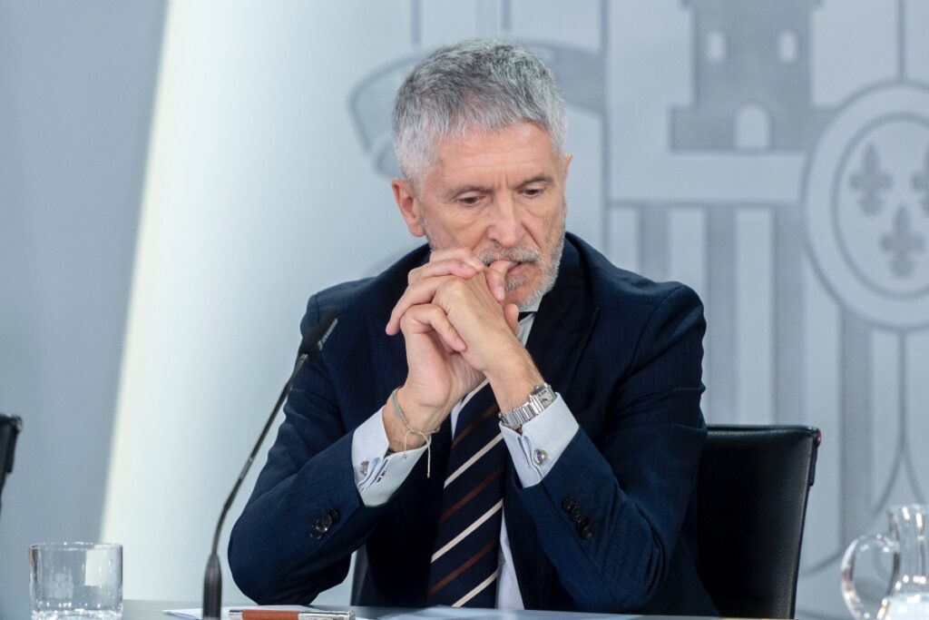 La Policía y la Guardia Civil se encierran en las instalaciones del Ministerio del Interior para exigir una jubilación digna tras un golpe de ruptura en las negociaciones